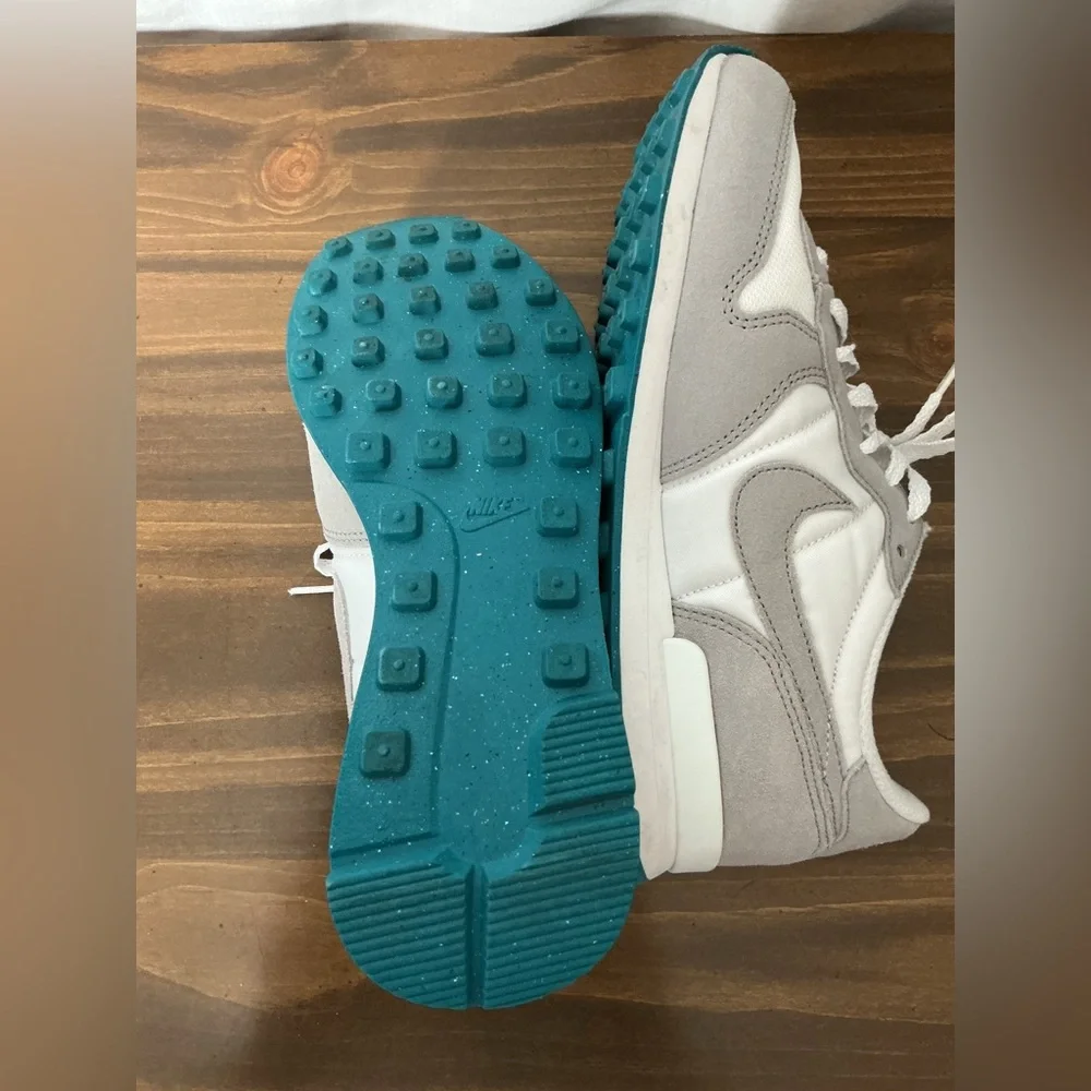 Nike Kids White and Gray Sneakers